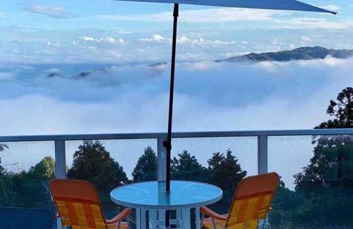 Atami House | Ocean View Retreat with Hot Tub in Atami
