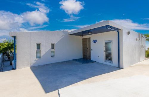 Gushichan Villa | Oceanview Atelier Coco: Relax with Karaoke & BBQ Amenities