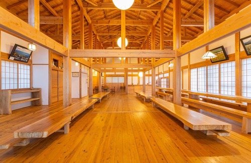 Tenei-mura House | Experience Comfort at 響きの宿 - Pet Friendly & Hot Tub