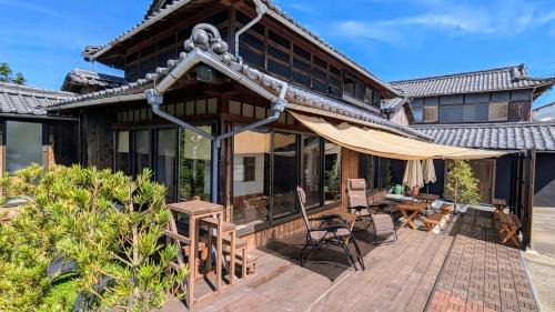Asanamihara House | Escape to 風早邸海音: Pet-Friendly Oceanfront Retreat