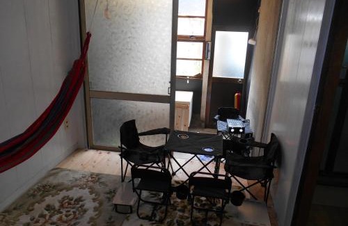 Asahi Apartment | Convenient Glamping House with Garden Near Osaka Station