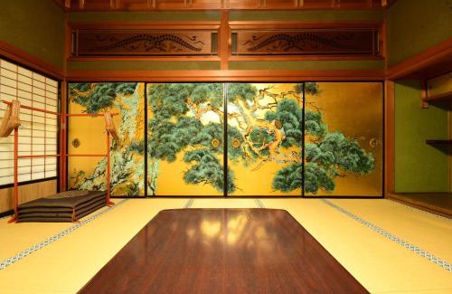 Koyasan Hotel | Discover Koyasan Shukubo Daimyououin: Family-Friendly Retreat