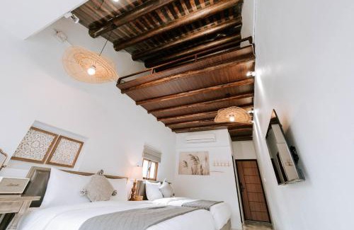 Lukang House | Guest Rated 10/10: 鹿港老街十三號民宿 with Family-Friendly Amenities