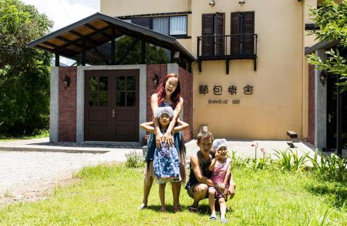 Guangfu Bed & Breakfast | Highly Rated Breadfruit B&B with Wheelchair Access