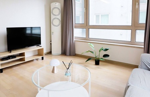 COEX Apartment | Explore Gangnam: Modern 2-Bedroom Residence Near COEX