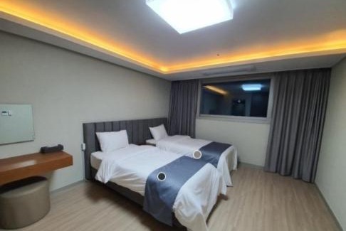 Songhak Resort | Relax at Dasan Beach Golf & Resort with Great Amenities