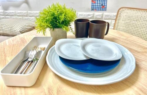 Naniwa Apartment | Convenient Stay Near Namba Station - Pet & Child Friendly