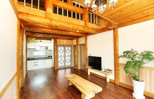 Boseong Resort | Relax at Nokcha Resort with Pool and Kitchen Amenities