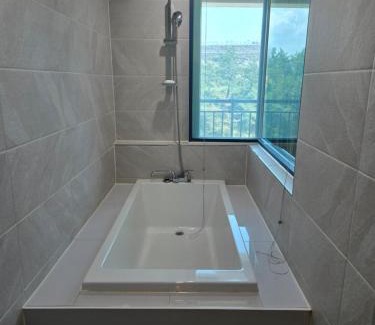 Sacheon Hotel | 사천잠보호텔