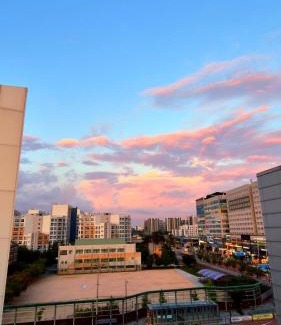 Banghwa-dong Apartment | Ideal Stayseeu - Seoul Botanic Park with Breakfast Included
