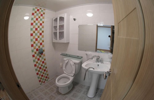 Chilgok Apartment | Cozy One-Room Near Seokjeok Post Office, Pet & Child Friendly