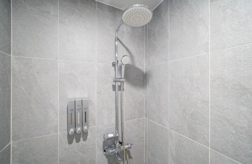 Yeongwol Hotel | Welcoming 어라연 관광호텔 영월 with Family-Friendly Amenities