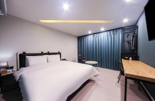 Daeyeon-dong Hotel | Family-Friendly Daeyeon ONNA Hotel with Great Reviews