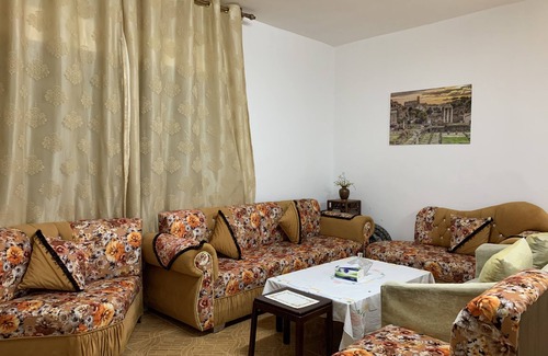 Suwailih Bed & Breakfast | Welcoming 요르단 마루 한인 민박 2: Family-Friendly Stay