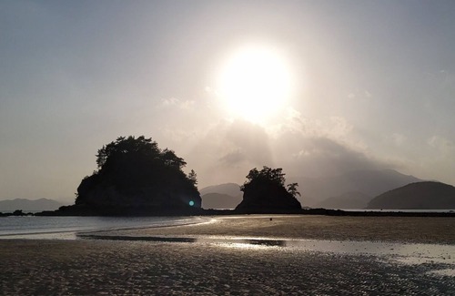 Goheung House | Moonlit Rivers: A Unique Getaway for Your Inspiration
