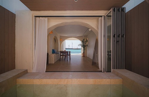 Hallim Villa | Oceanfront Pool Villa in Jeju with Infinity Pool & Jacuzzi
