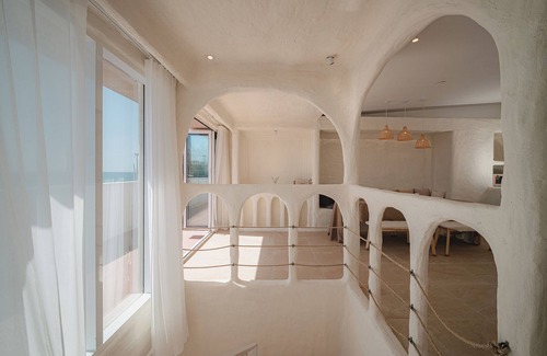 Hallim Villa | Oceanfront Pool Villa in Jeju with Infinity Pool & Jacuzzi