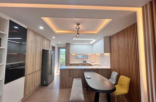 Andeok Apartment | Family-Friendly Retreat at Hermen House Awaits You