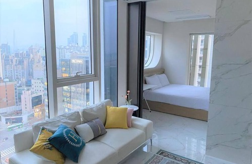 Cheongdam Apartment | Celebrate at The Cheongdam Edition: 2Bdr Full Options Apt
