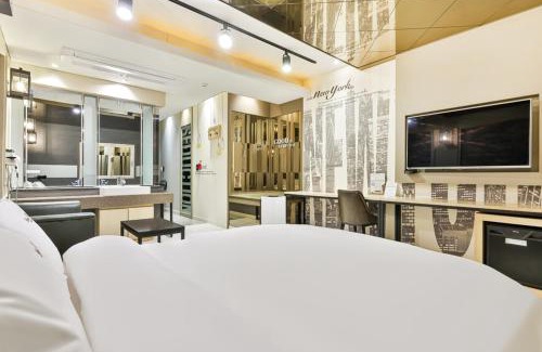 Pohang Hotel | Family-Friendly Stay at Pohang A1 Jukdo with Great Reviews