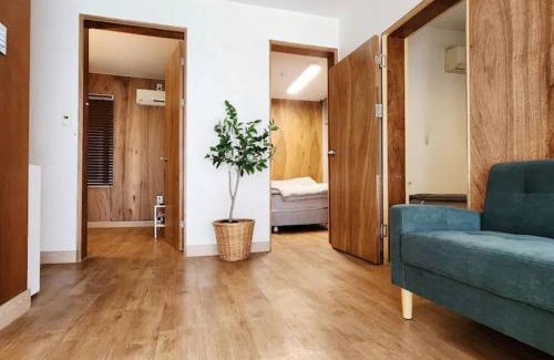 Seogang-dong Apartment | 한옥스타일 Hongdae 7min #Sinchon 6min