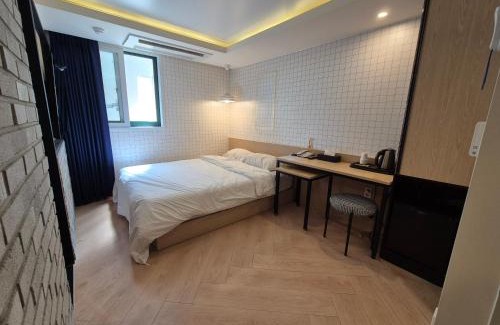 Oncheonjang Hotel | 호텔라찌