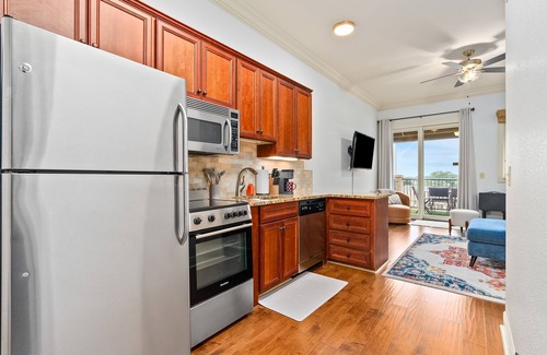 Auburn Condo | Discover Aubie's Abode: Steps from Jordan-Hare Stadium