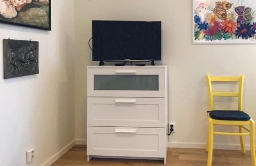 Hamneda Apartment | Cozy 0-Bedroom Apartment in Family-Friendly Hamneda