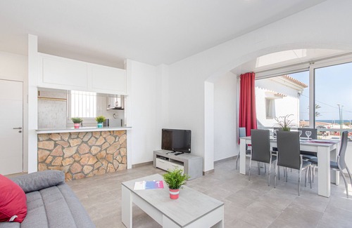 Empuriabrava Apartment | Beachfront Bahia Apartment with WiFi & Ocean View