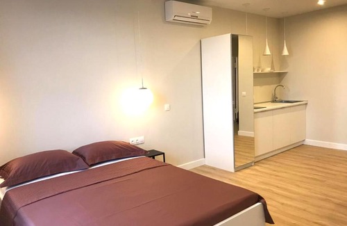 Ufa Apartment | Stunning Aksakova 2 One-Bedroom with Hot Tub & View
