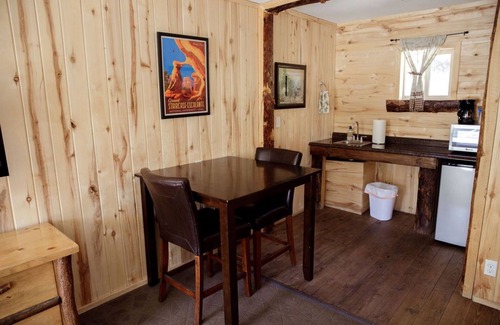 Sevier Apartment | Pet-Friendly Candy Suite 126 with Pool and Kitchen Access