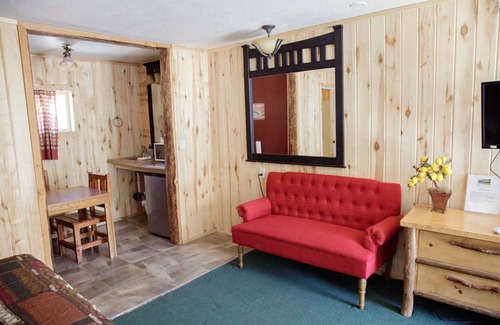 Sevier Apartment | Experience Candy Suite 129: Pet Friendly & Pool Access