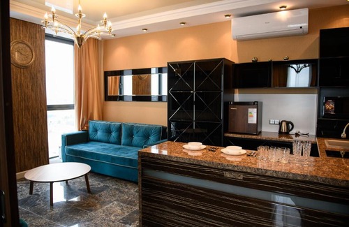 Ufa Apartment | Relaxing Upper Trading Residence with Jacuzzi & Scenic Views
