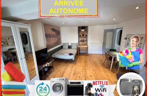 Cret de Roc Apartment | Chic & Cozy F1: Central Location with WiFi and Netflix