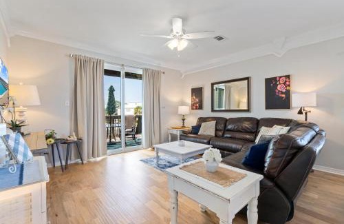 Dauphin Island House | Family-Friendly Getaway at 019 Sandcastle 4D with Kitchen