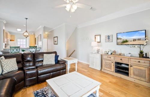 Dauphin Island House | Family-Friendly Getaway at 019 Sandcastle 4D with Kitchen