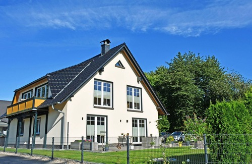 Zirkow Apartment | Delightful Ferienappartement zur Granitz with Balcony