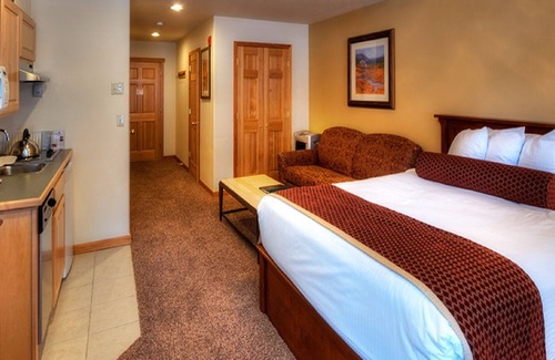 Four O'Clock Condo | Guest Rated: Grand Timber Lodge Ski-In/Ski-Out Condo for 8
