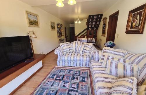 Bavaria Apartment | Family-Friendly 3-Bedroom Retreat Near Rua Coberta