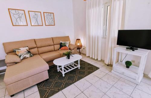 El Tosalet Villa | Pet Friendly Retreat at Villa Pera - 4-Star Getaway