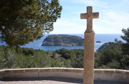 El Tosalet Villa | Villa Tosalet Cipres: Family-Friendly Getaway with Pool