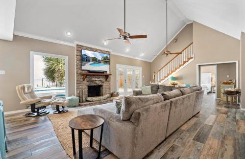 Pass Drury House | Accessible Family Retreat at 033 Reel Em Inn