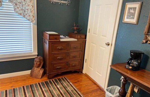 Inglis Apartment | Cozy Ocali Room with Pool Access and Kitchen Amenities