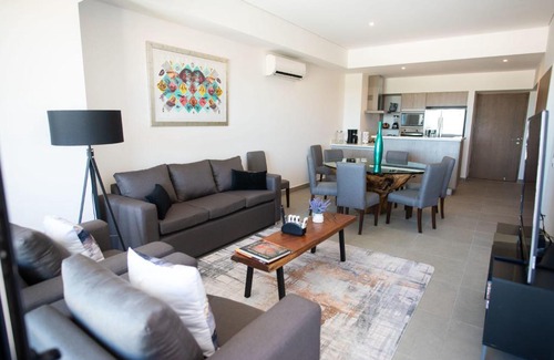 Zona Industrial Apartment | Deluxe Oceanfront Signature Condo Near US Consulate