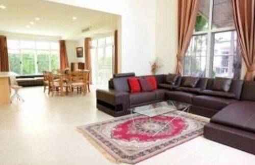 Hua Hin Villa | Beachfront 4BR Villa with Pool and Ocean Views