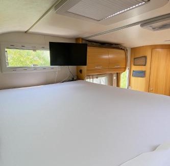 Vitry-le-Francois Other | Pet-Friendly Camping-Car: Family Getaway Awaits You!