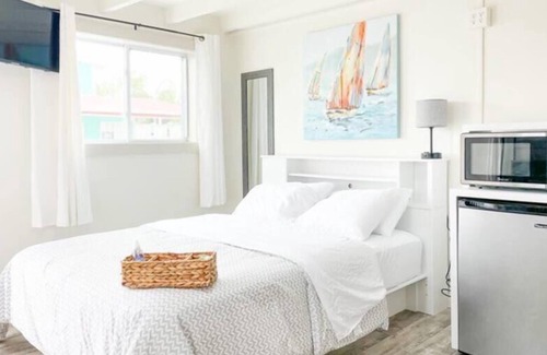 West Ocean City Resort | Discover a 1-Bedroom Resort with Pool & Breakfast Included
