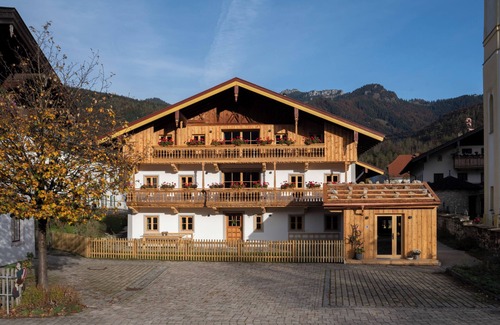 Schleching Apartment | 06 Vroni, 110 sqm, 3 bedrooms, balcony, sauna, Swedish stove
