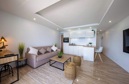 Saint-Laurent-du-Var Apartment | 06K1 - Front of the sea-renovated-terrace–parking