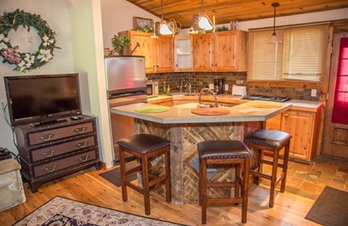 Afton Condo | Inviting 1 Bedroom Condo with Pool at The Mountain Inn